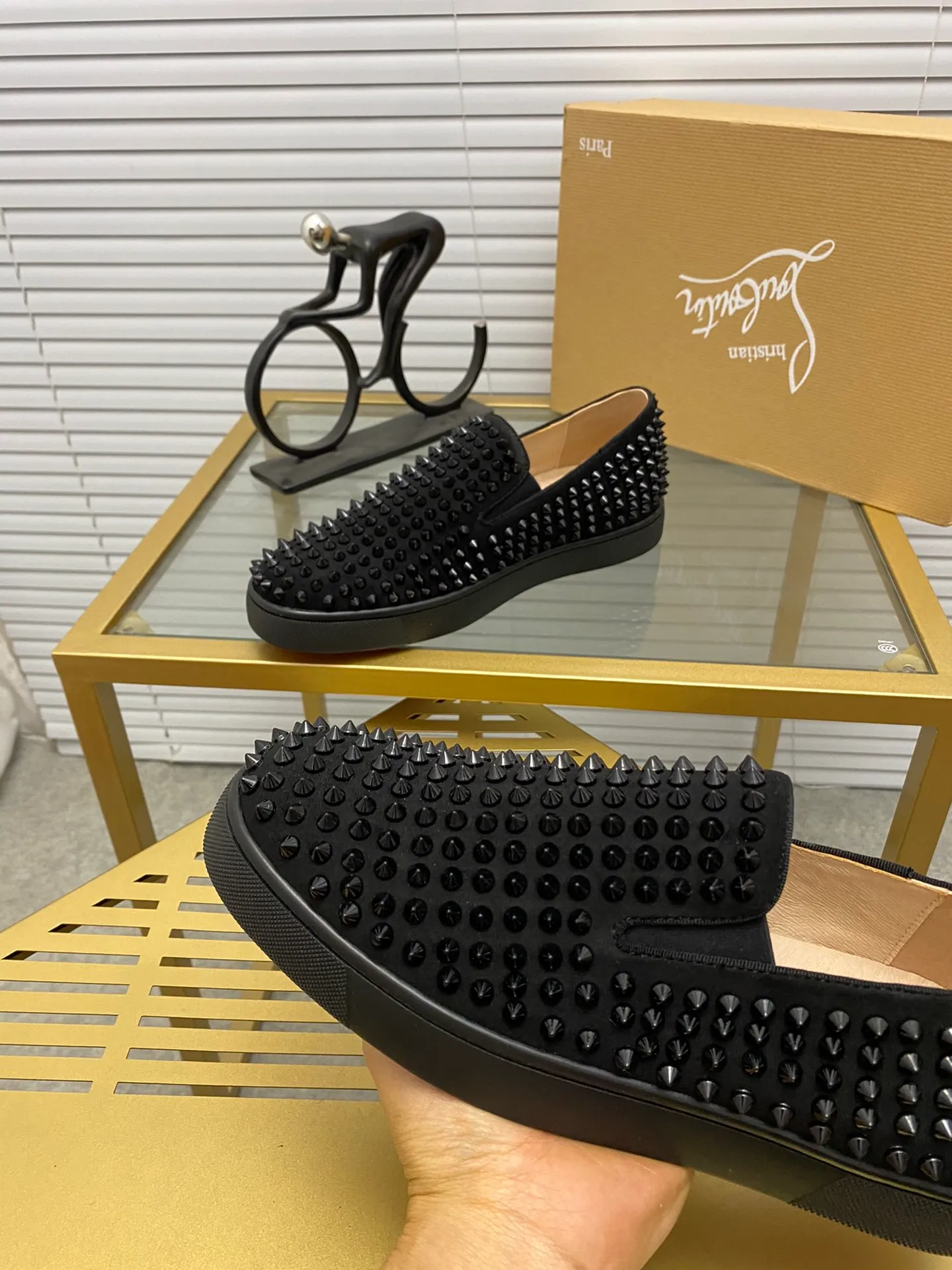 Ex-factory price 440. christian louboutin (CL red sole shoes) counter nail series, high-top casual sneakers for couples 📢 📢 📢 Exclusive hot style release 🎈🎈💪 Movable latex feet 👻 Finished outsole stitching line [satisfied] 😝Female 35-40# Male 38#-46, global supply😝 [Top version]: Original imported cowhide upper, top original leather lining, original molded TPU outsole, original 1:1 detail processing, original shoe last, large quantities in stock, rest assured as shown above